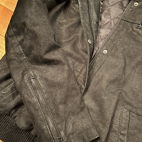Danier Leather Bomber Jacket - Picture 4 of 4